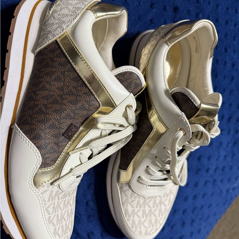 Michael Kors Women's Cream and Gold Sneakers